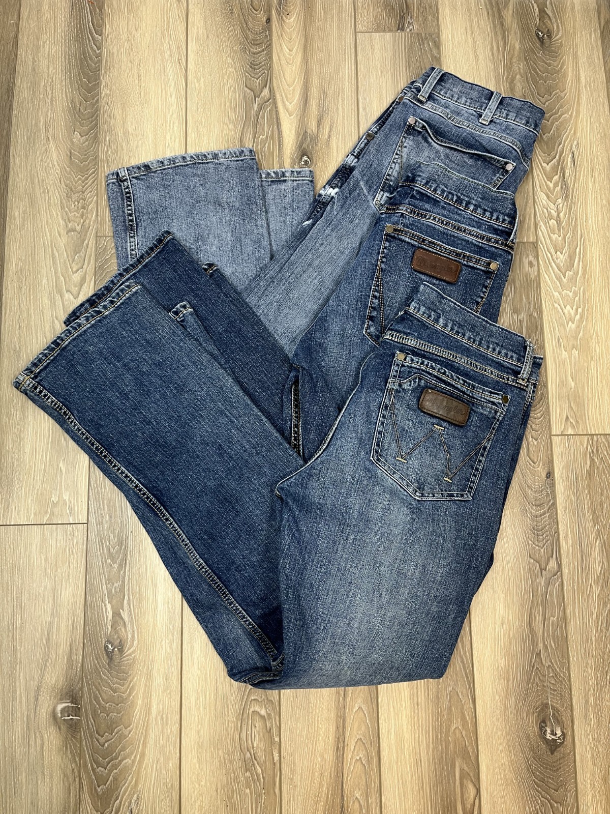 Wrangler Retro Mens Slim Boot Cut Jeans 32x34 Medium Wash Western Lot of 3 Wrangler Retro Mens Slim Boot Cut Jeans 32x34 Medium Wash Western Lot of 3