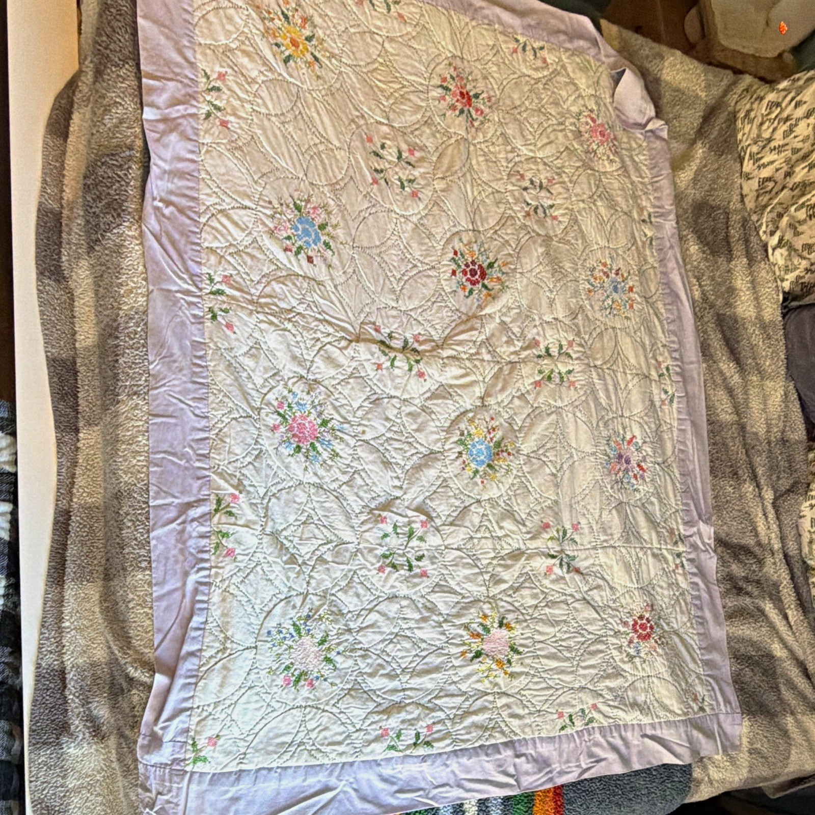 Embroidered Quilted Floral Quilt White Pink Rose Purple Border Rectangular 70x52