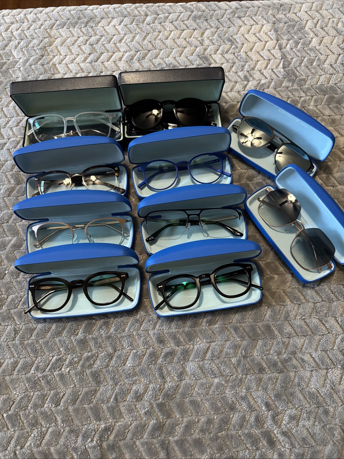 Lot of 10 Mix Unisex Adults Sunglasses and Frames Various Brands