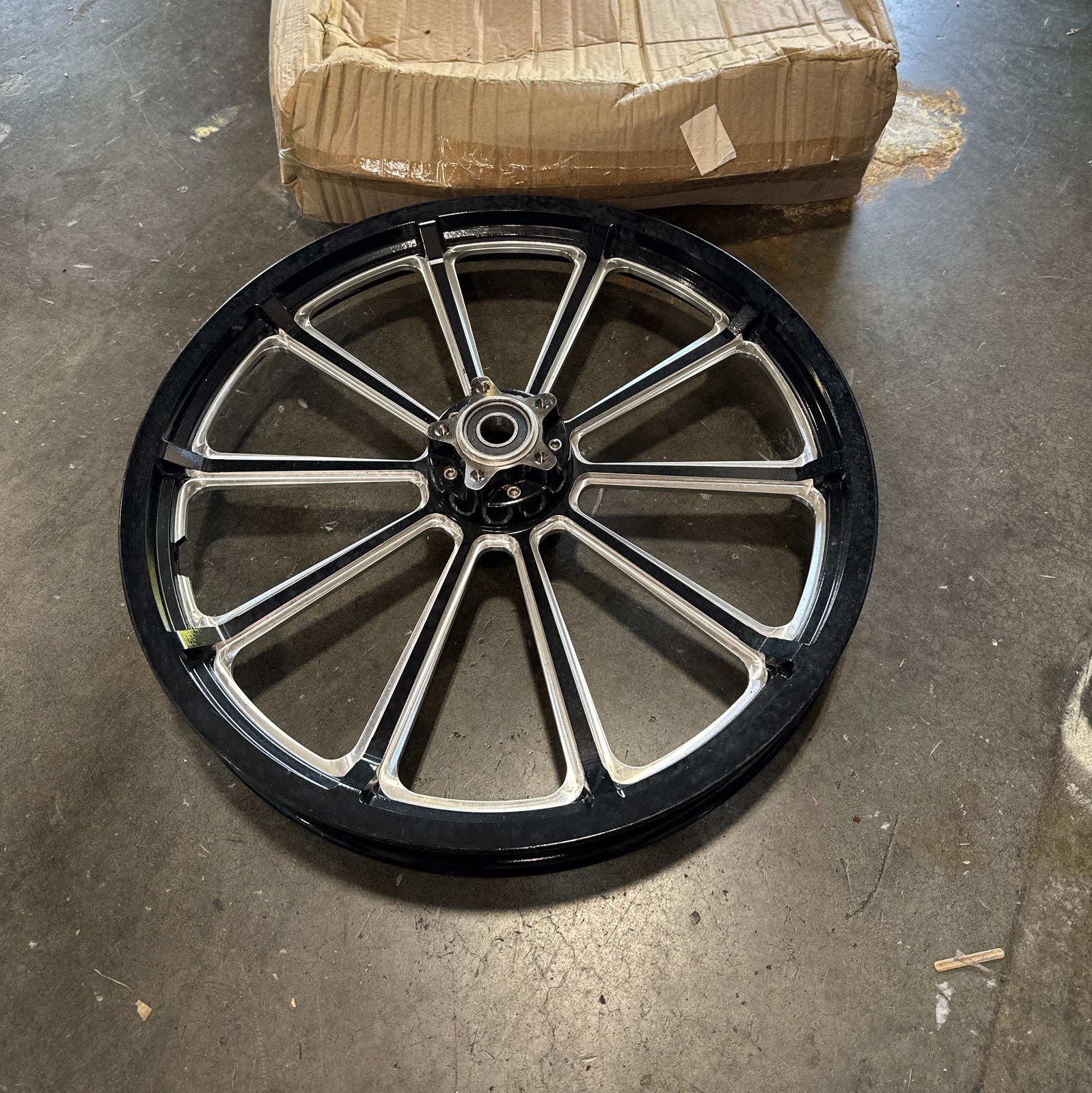 21x2.15 Front Wheel Rim for Harley Dyna Low Rider Fat Bob Street Bob FXDB 08-17