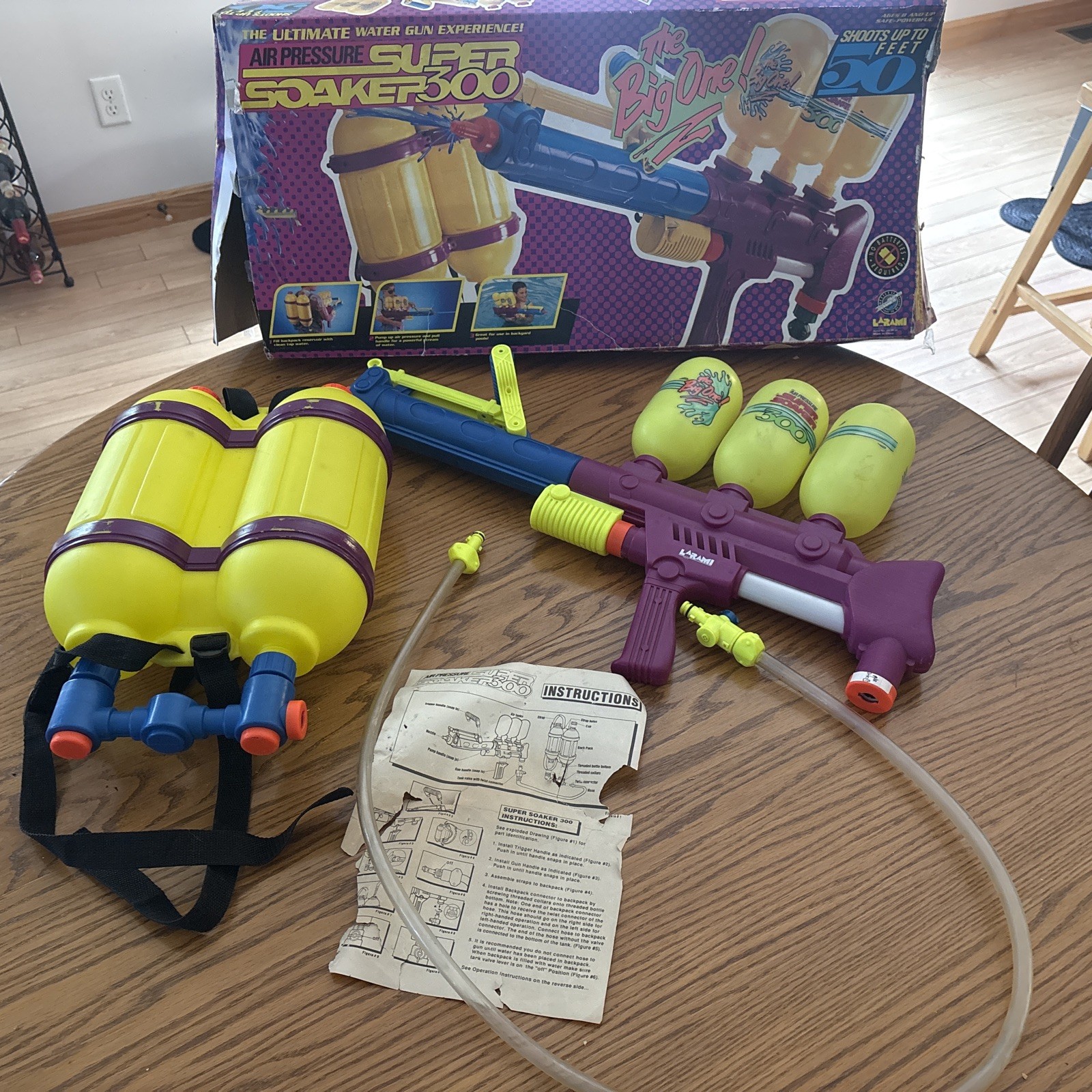 VTG Larami Super Soaker300 Water Gun w/ Backpack #9930-0 The Big One VTG Larami Super Soaker300 Water Gun w/ Backpack #9930-0 The Big One