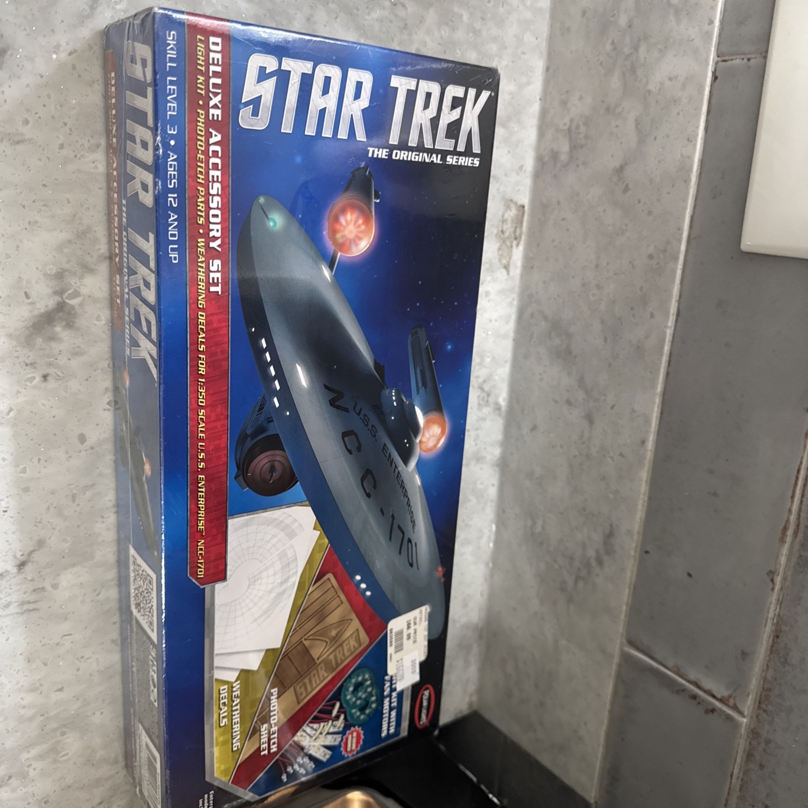 2012 Polar Lights STAR TREK ORIGINAL SERIES USS ENTERPRISE Deluxe Accessory Set 2012 Polar Lights STAR TREK ORIGINAL SERIES USS ENTERPRISE Deluxe Accessory Set