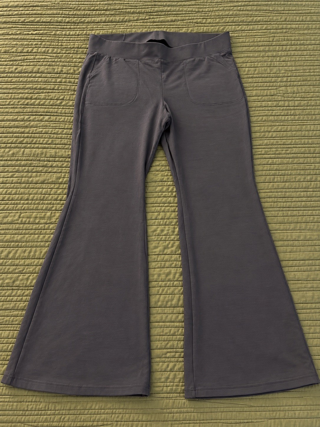 Torrid Full Length Signature Waist Flare Pocket Legging Dark Grey Plus 3X