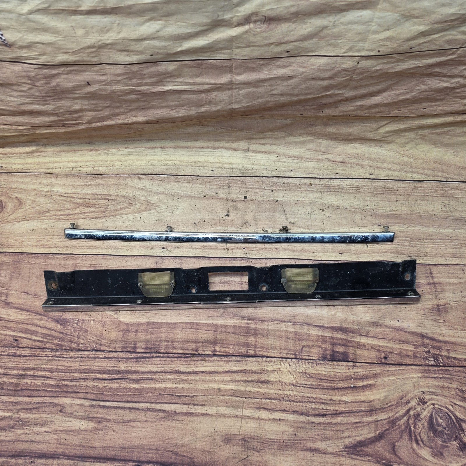 90-98 Bentley Eight RR Silver Spirit Trunk License Plate Number Panel Light OEM 90-98 Bentley Eight RR Silver Spirit Trunk License Plate Number Panel Light OEM