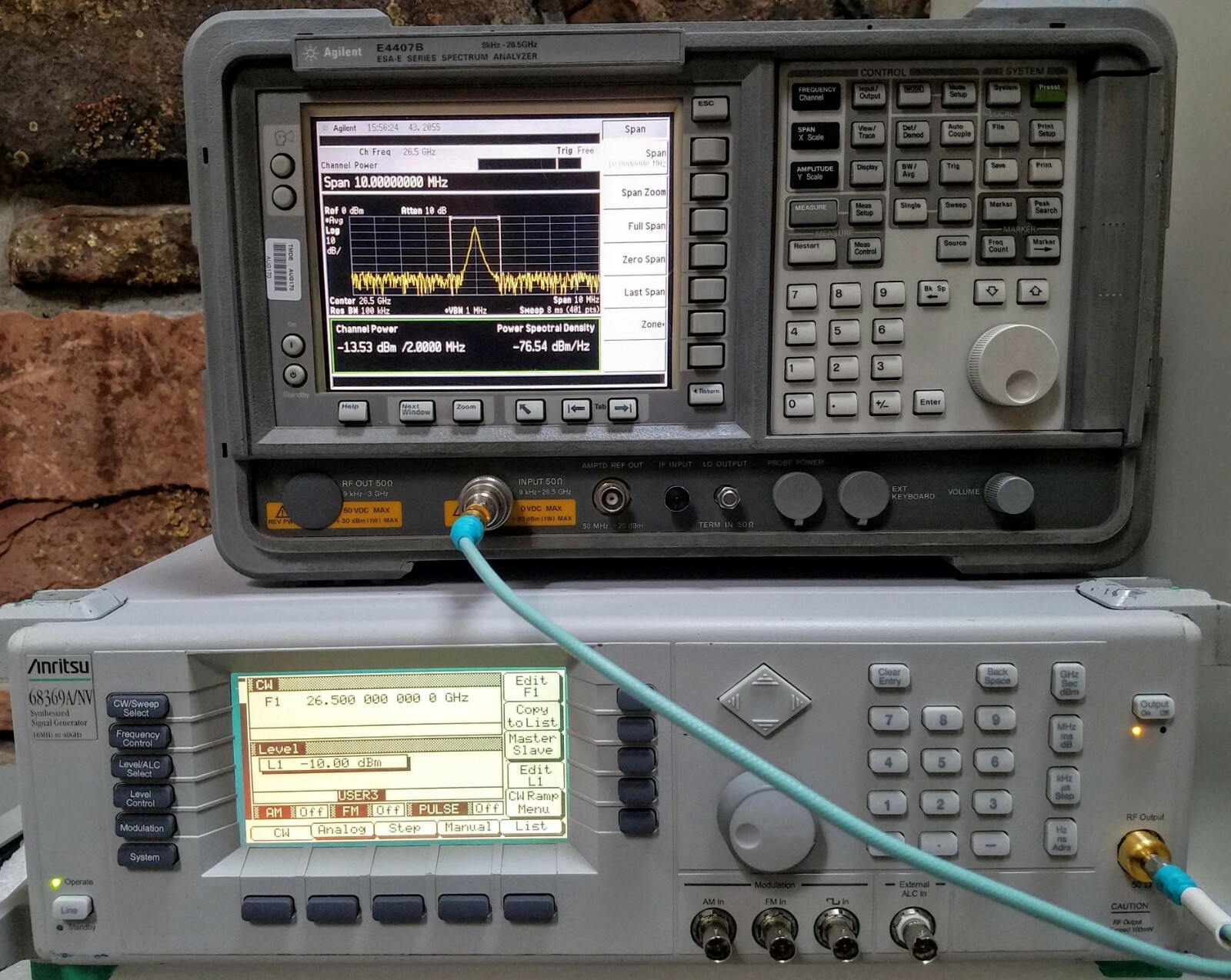 Agilent E4407B w/ PreAmp, ext mixing, 11-Options, 26GHz Spectrum Analyzer, ESA-E