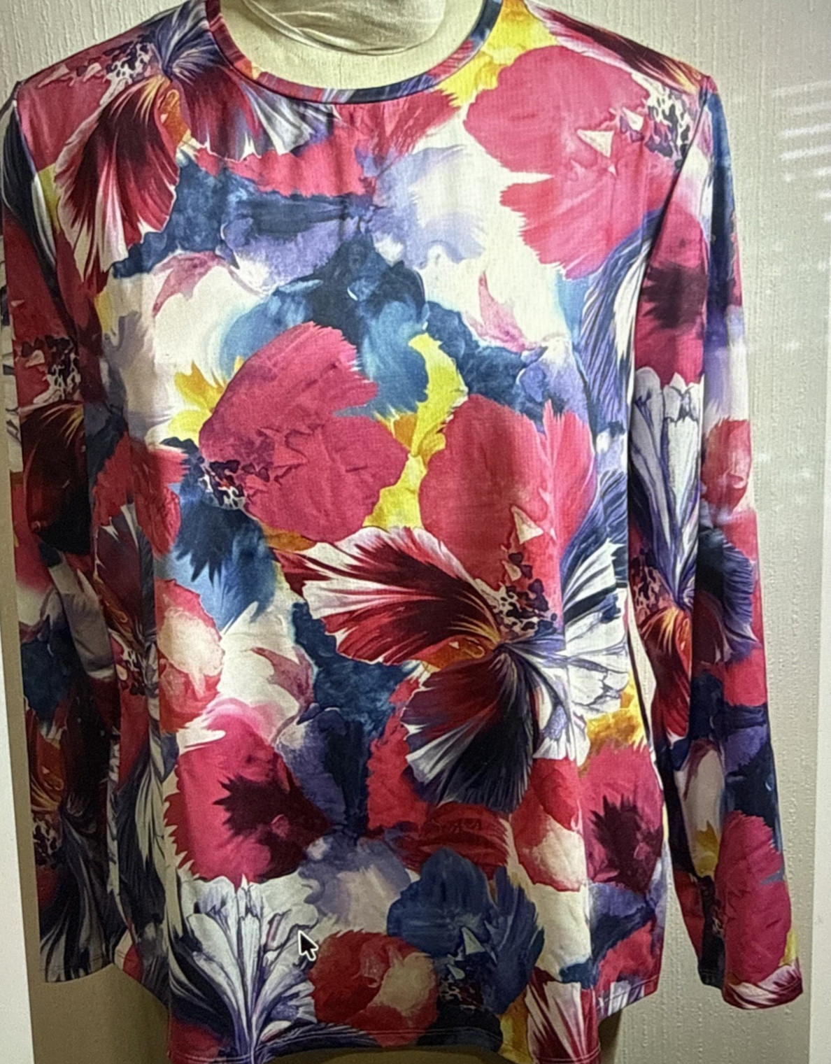 Chico’s Zenergy UPF Bloom Sun Tee LS Top Magenta Rose Sz 2 (Large) New With Tags Chico’s Zenergy UPF Bloom Sun Tee LS Top Magenta Rose Sz 2 (Large) New With Tags