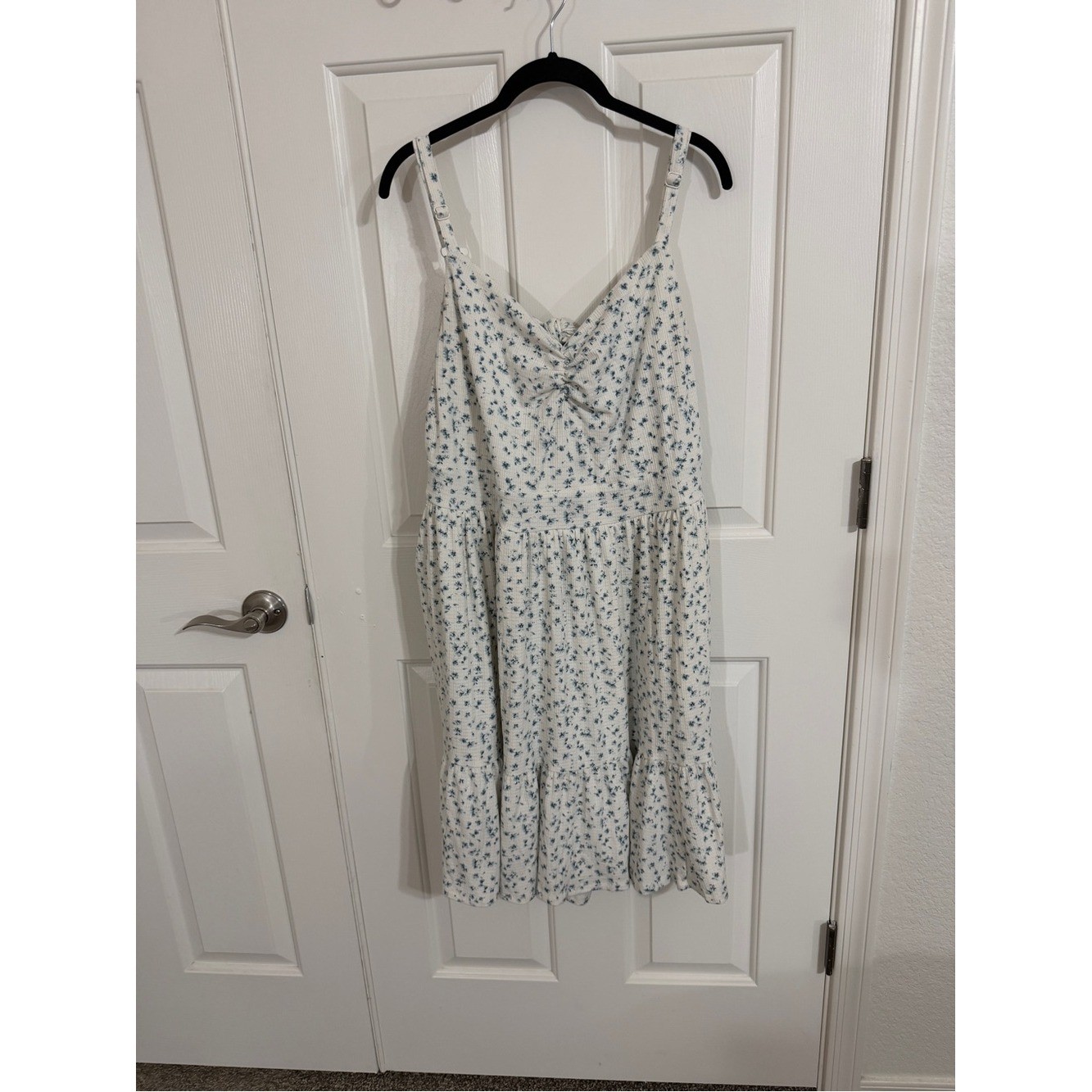 Torrid Size 2 Blue Floral Open Tie Back Tiered Midi Dress Pockets