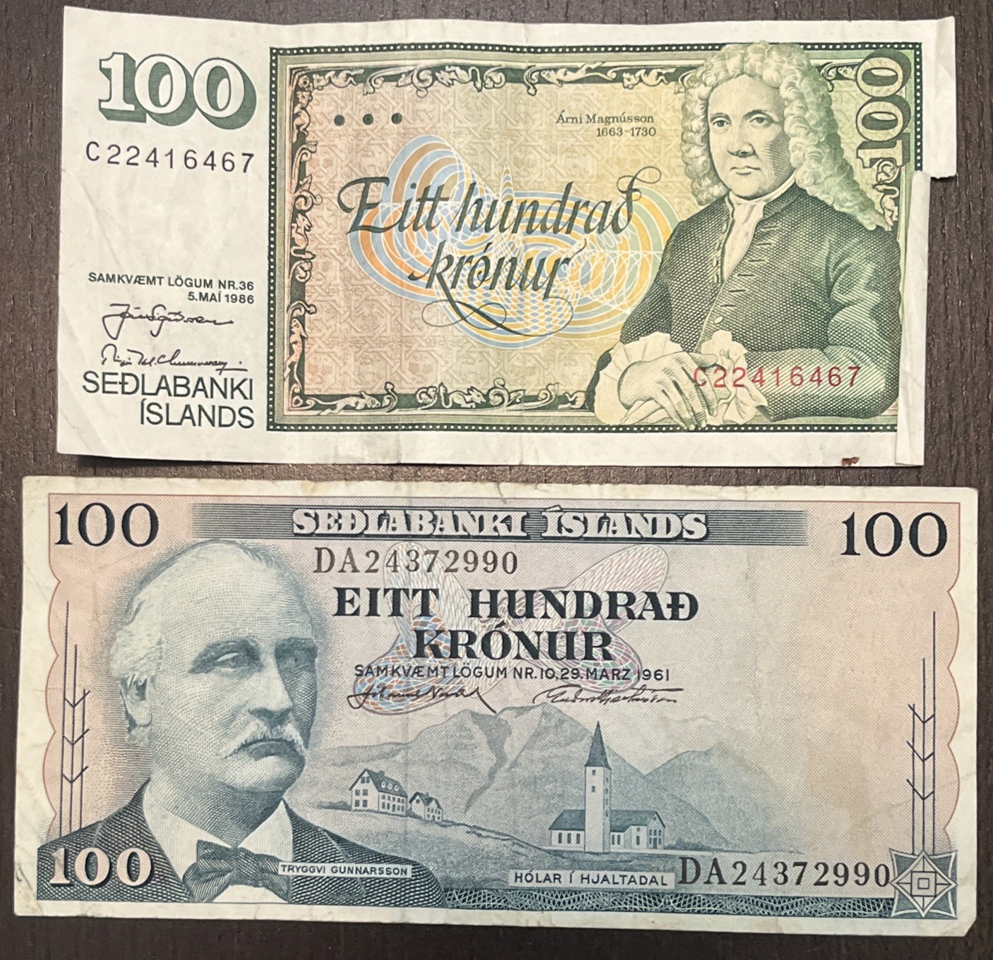 1961 1986 100 Kronur Iceland 2 Banknotes 1961 1986 100 Kronur Iceland 2 Banknotes
