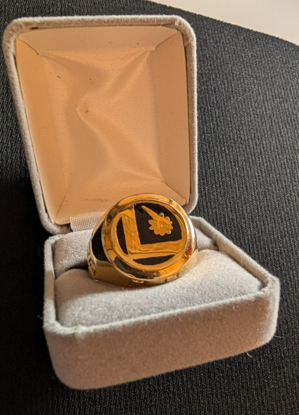 Vintage 1997 DC Direct Legion of Super-Heroes Flight Ring Prop Replica 14K Gold 