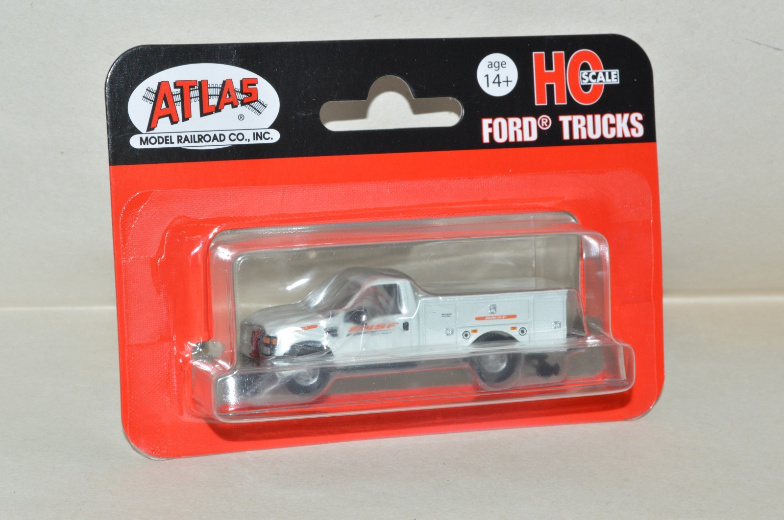 HO scale Atlas Ford F-350 pickup utility truck Hi-Rail 30000164 BNSF Ry