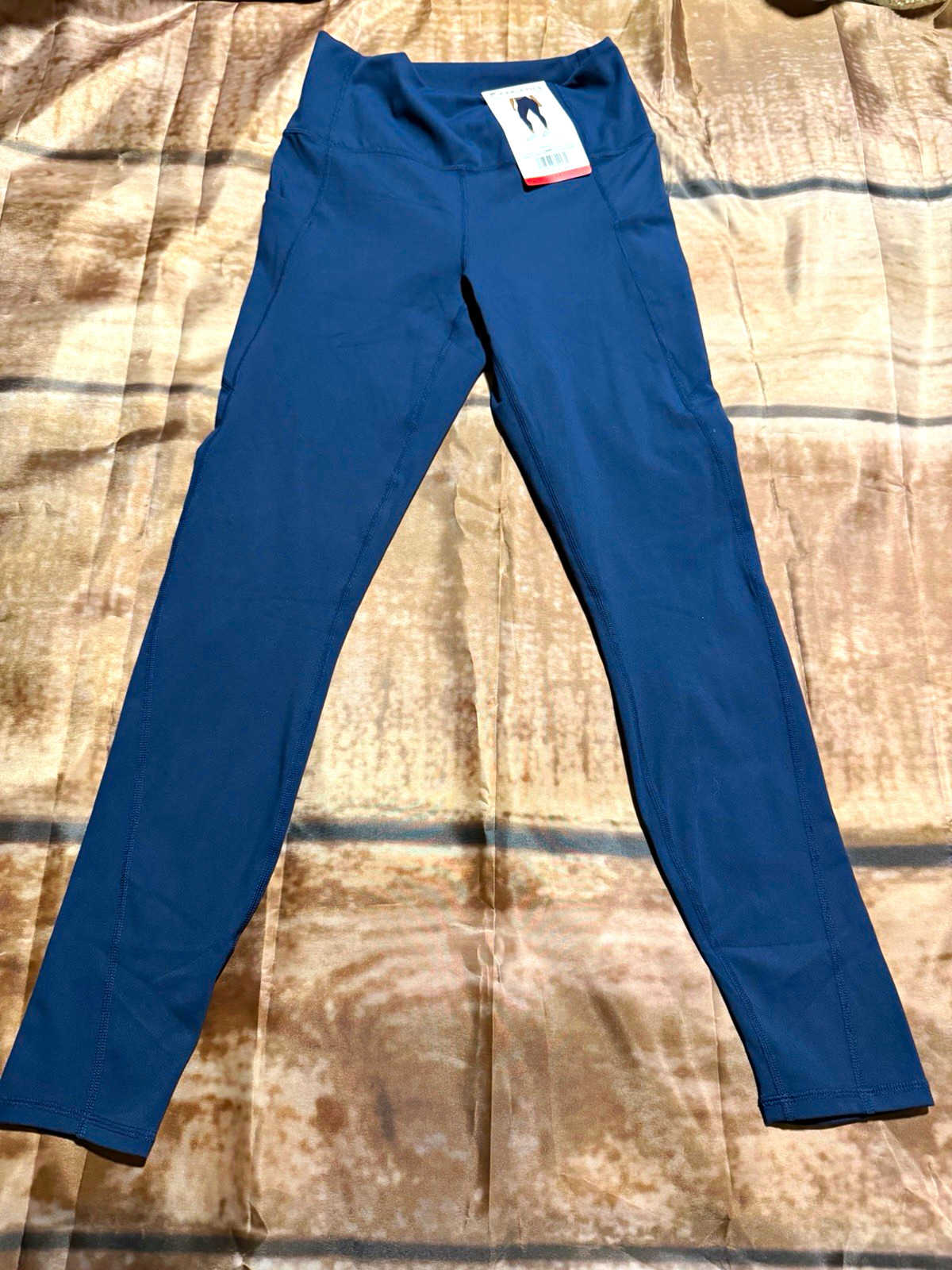 Fabletics Women’s Navy Blue Leggings Size M Fabletics Women’s Navy Blue Leggings Size M
