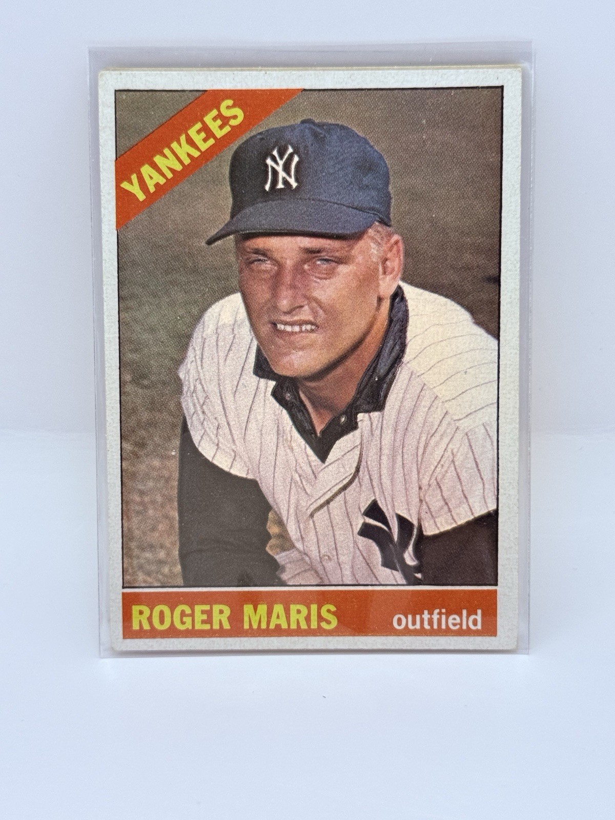 Topps 1966 Topps Roger Maris #365 New York Yankees MLB Baseball Card Topps 1966 Topps Roger Maris #365 New York Yankees MLB Baseball Card