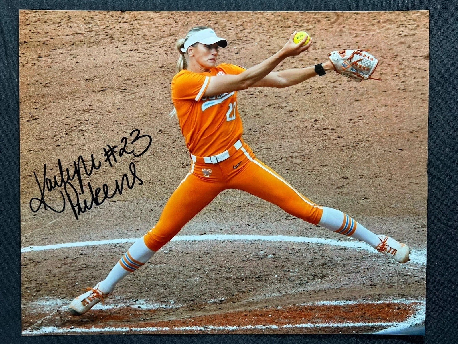 pt273 Karlyn Pickens Softabll Pitcher Autographed\