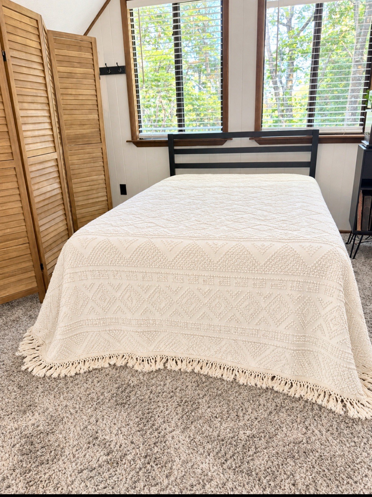 Vintage Bates George Washington's Double Cream  Bedspread MCM RETRO