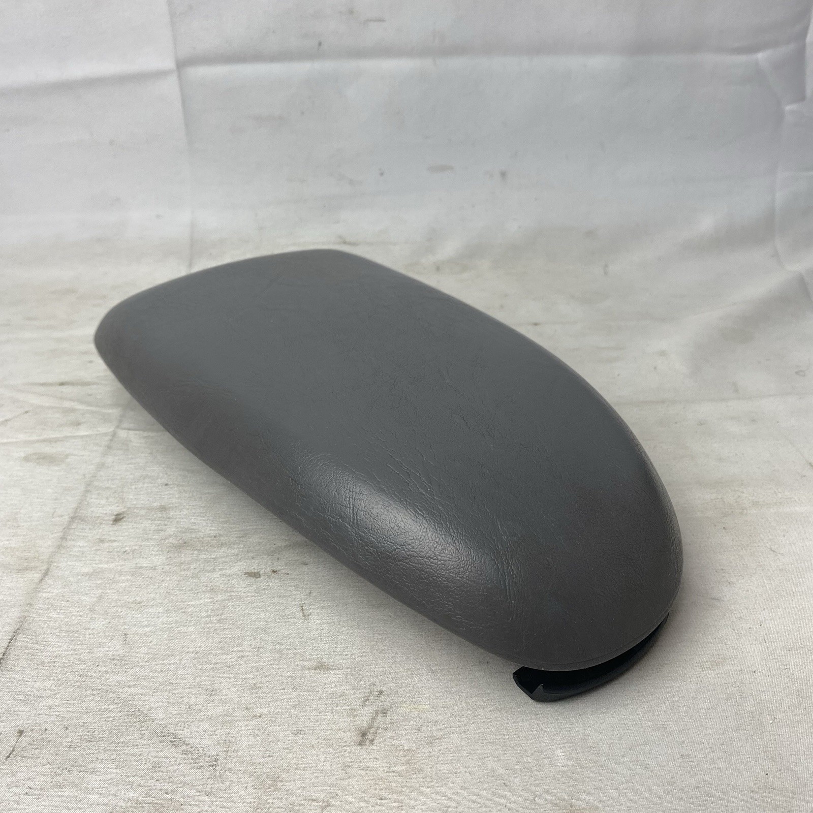 2000 - 2007 Ford Focus Center Console Lid Armrest Gray Vinyl OEM
