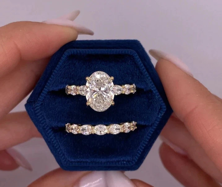 IGI 4 CT Oval-Cut EF/VS1 Lab Grown Diamond Bridal Ring Set 14K Yellow Gold IGI 4 CT Oval-Cut EF/VS1 Lab Grown Diamond Bridal Ring Set 14K Yellow Gold