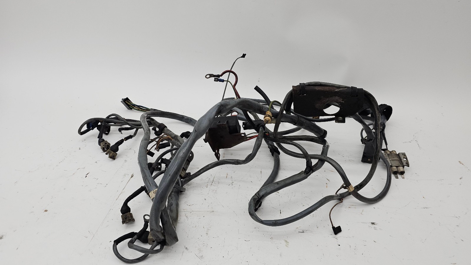 1977-1981 BMW E12 528i 2.8L M30 M30B28 Engine Wire Wiring Harness 0332514121 OEM