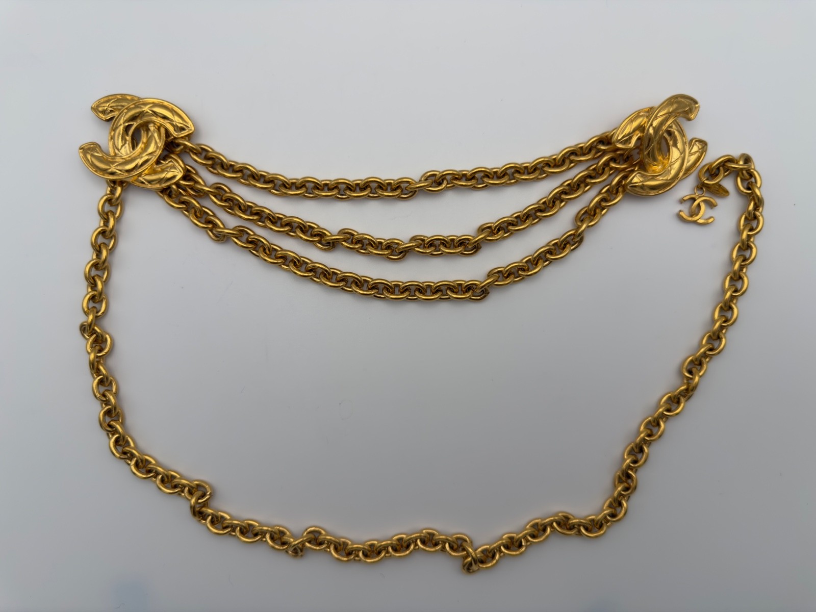 Authentic CHANEL Gold Plated Quilted CC Triple Chain Hanging Belt Vintage 80cm