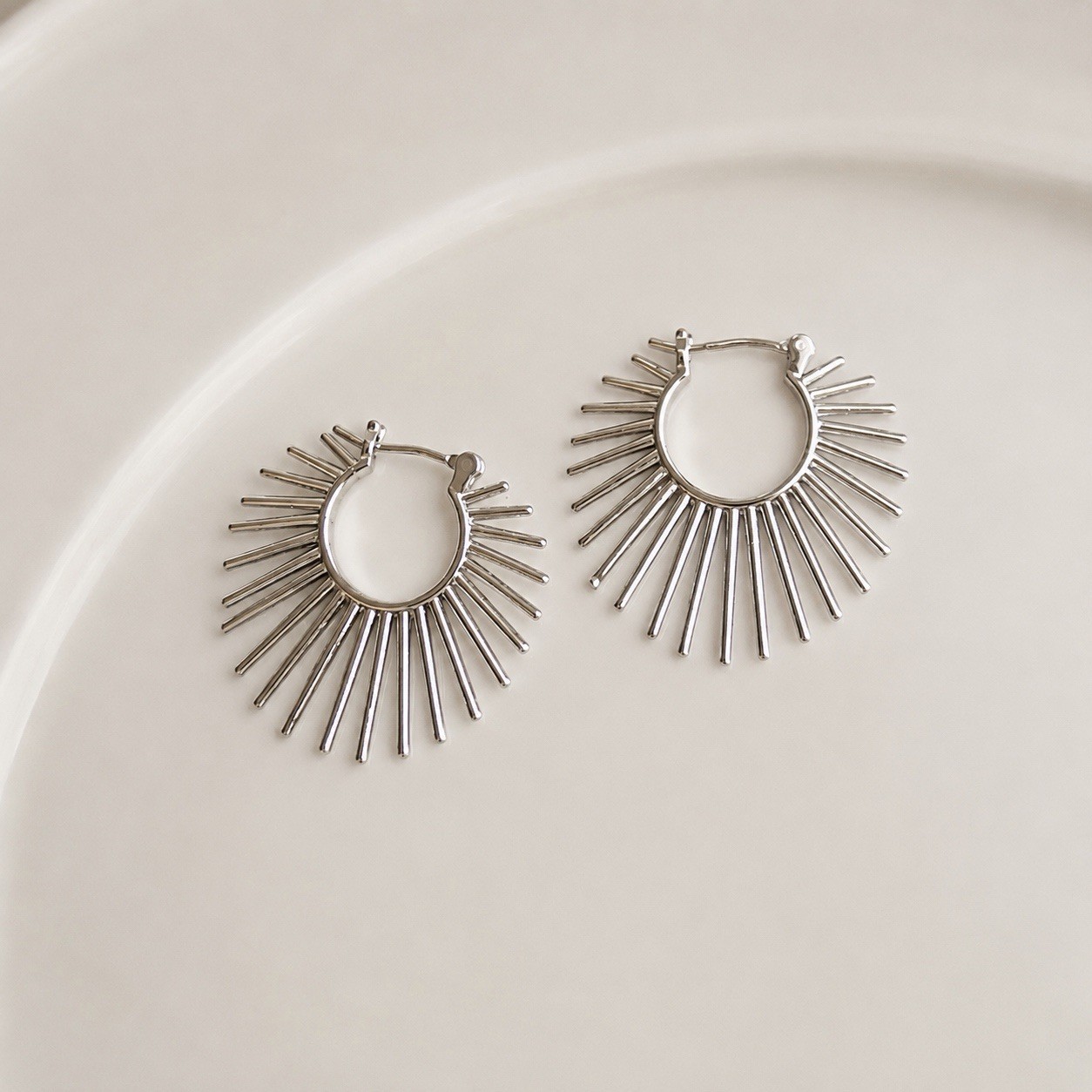 925 Silver Sunburst Huggie Hoop Earrings Boho Geometric Radiating Spike Hoop D31