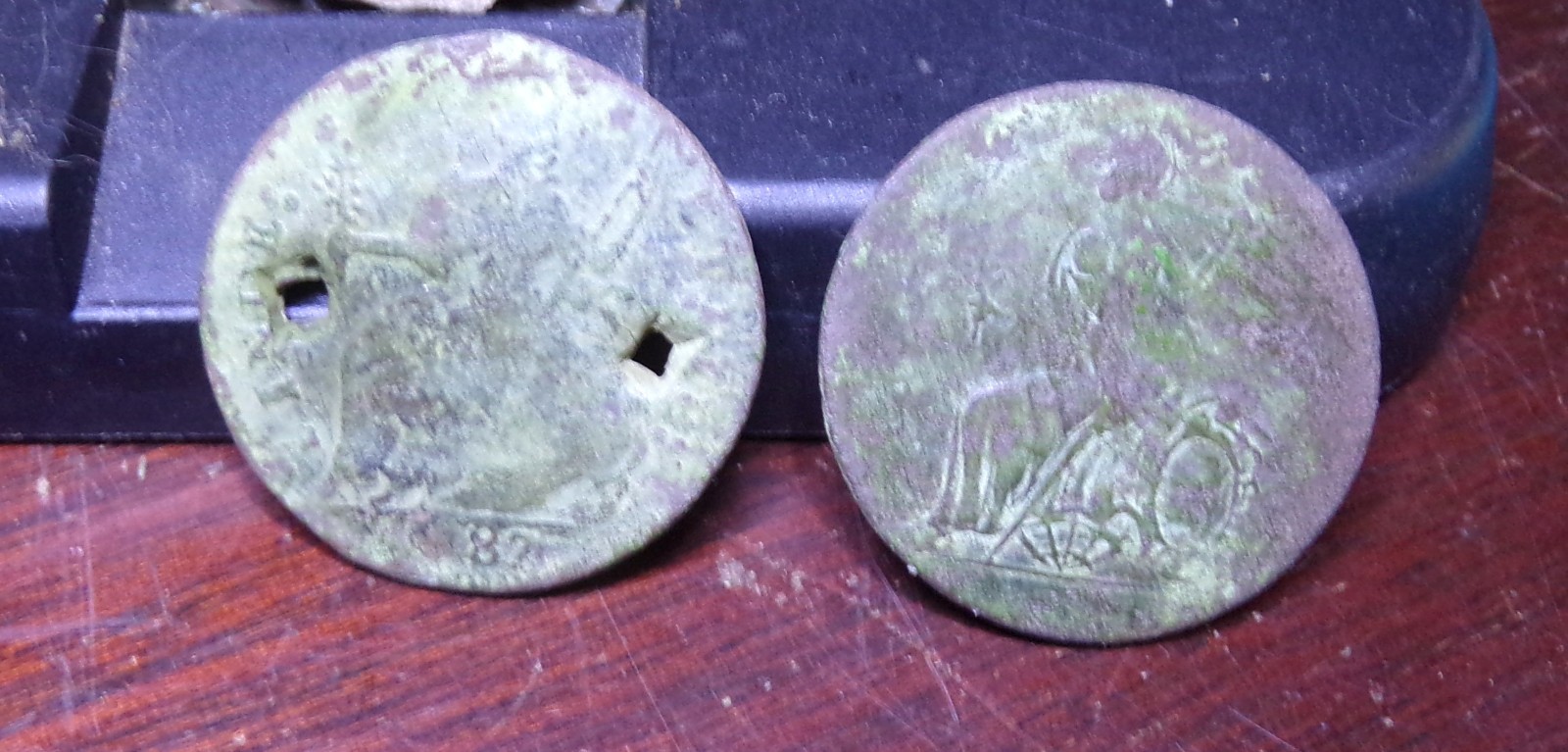 2 Connecticut coppers 1788 ,1787