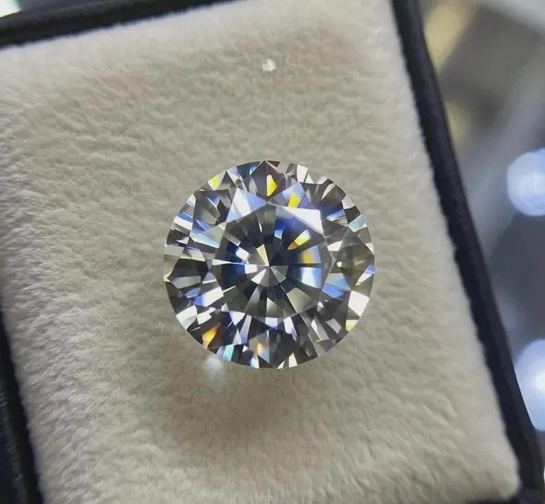 IGI 2.14 Ct Round Cut Lab Grown Diamond D Color VVS1 Clarity CVD Certified Loose