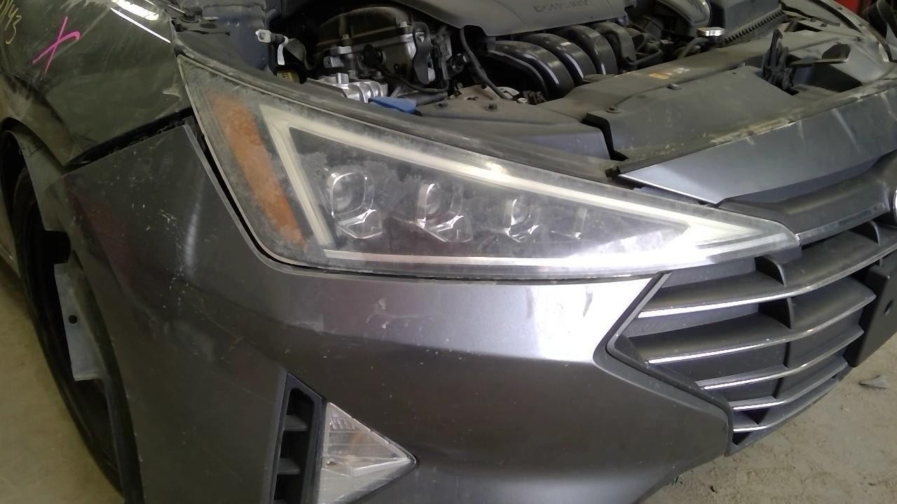 Used Right Headlight Assembly fits: 2019 Hyundai Elantra Sedan 2.0L US built LED