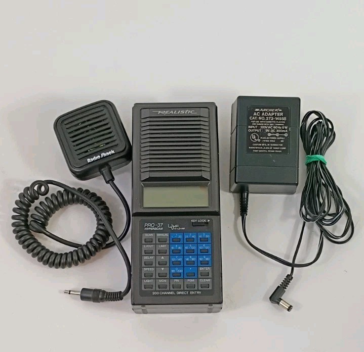 Realistic PRO-37 Hyperscan Programmable Scanner 200 Channels Mdl 20-138 Works