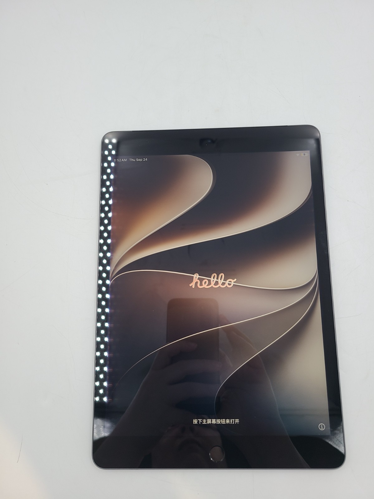 Apple iPad 9th Gen A2603 AT&T Carrier ONLY (Wi-Fi & 4G) 64GB Space Gray iOS 27.0