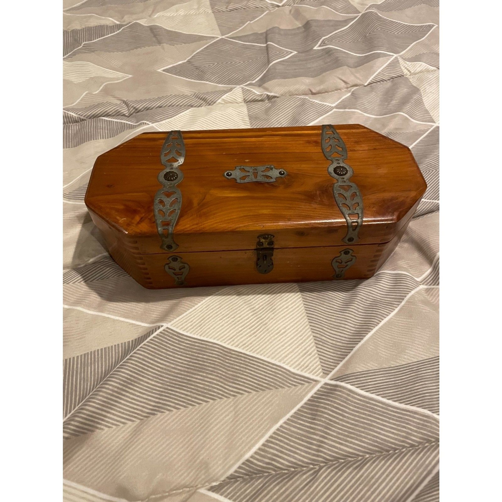 Antique Early 1900s McGraw Box Co Cedar Jewelry Box Mirror Metal Straps Dovetail