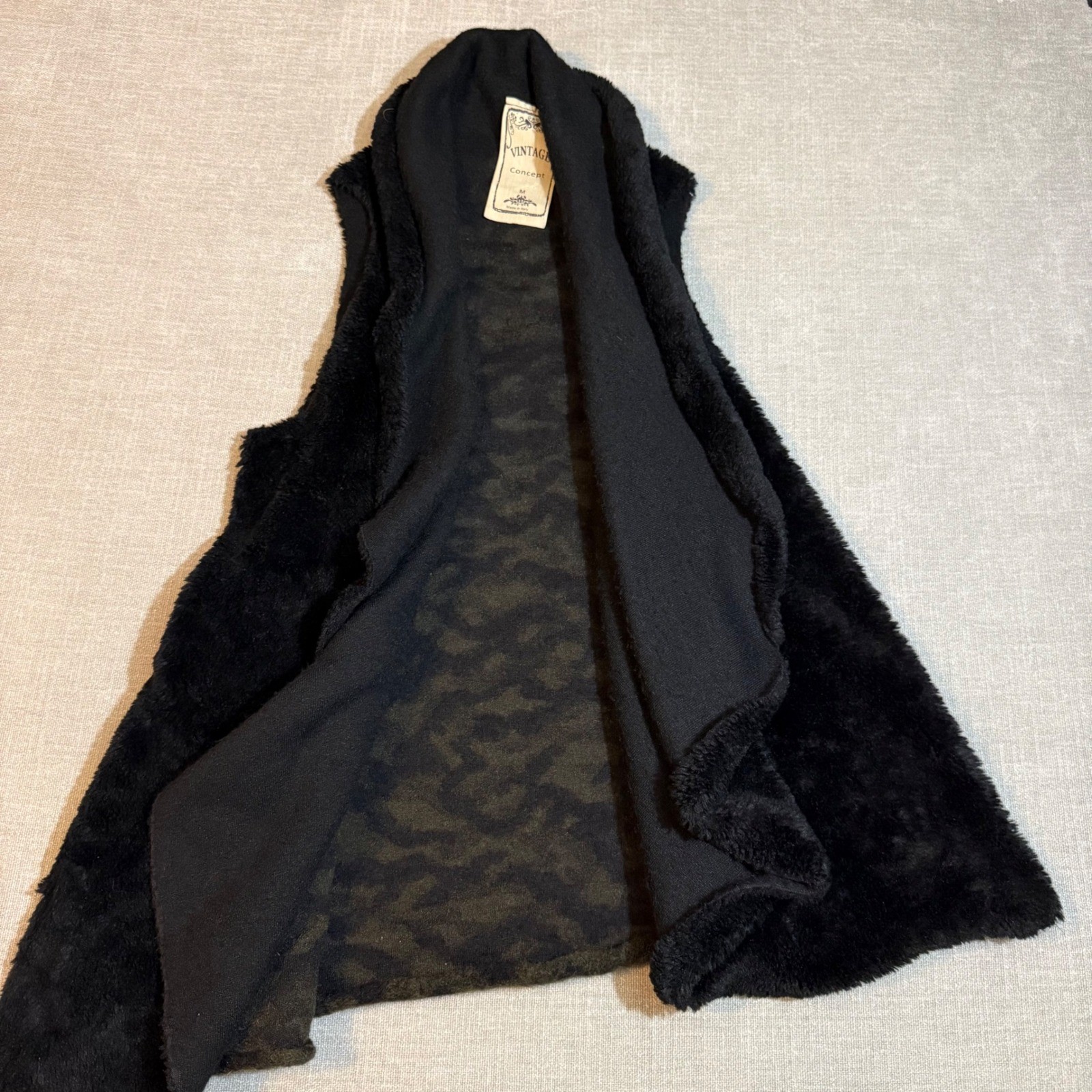 Vintage Concept Black Faux Fur Wool Blend Vest Medium Made in Italy Boho Artsy
