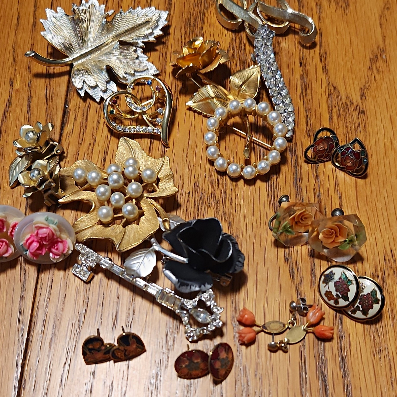 Vintage Costume Jewelry Estate Lot 14pc Signed Sarah Coventry Mamselle Brooches