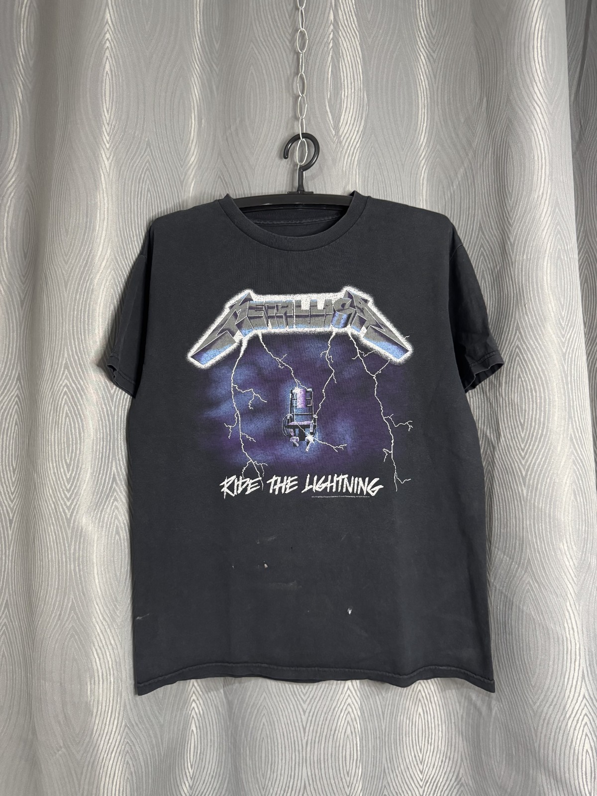 Vintage 2000s Metallica Ride The Lightning Electric Chair Band T-Shirt Size M