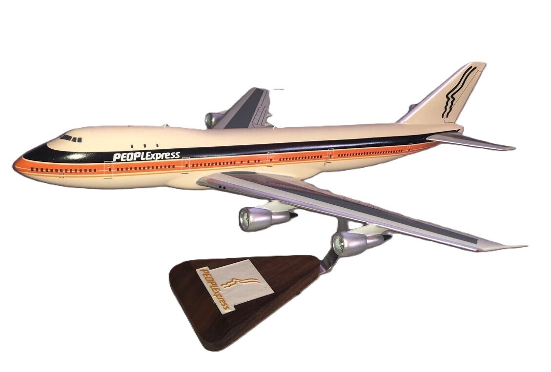 People Express Boeing 747-200 Bob Hope Desk Top Display 1/144 Model SC Airplane