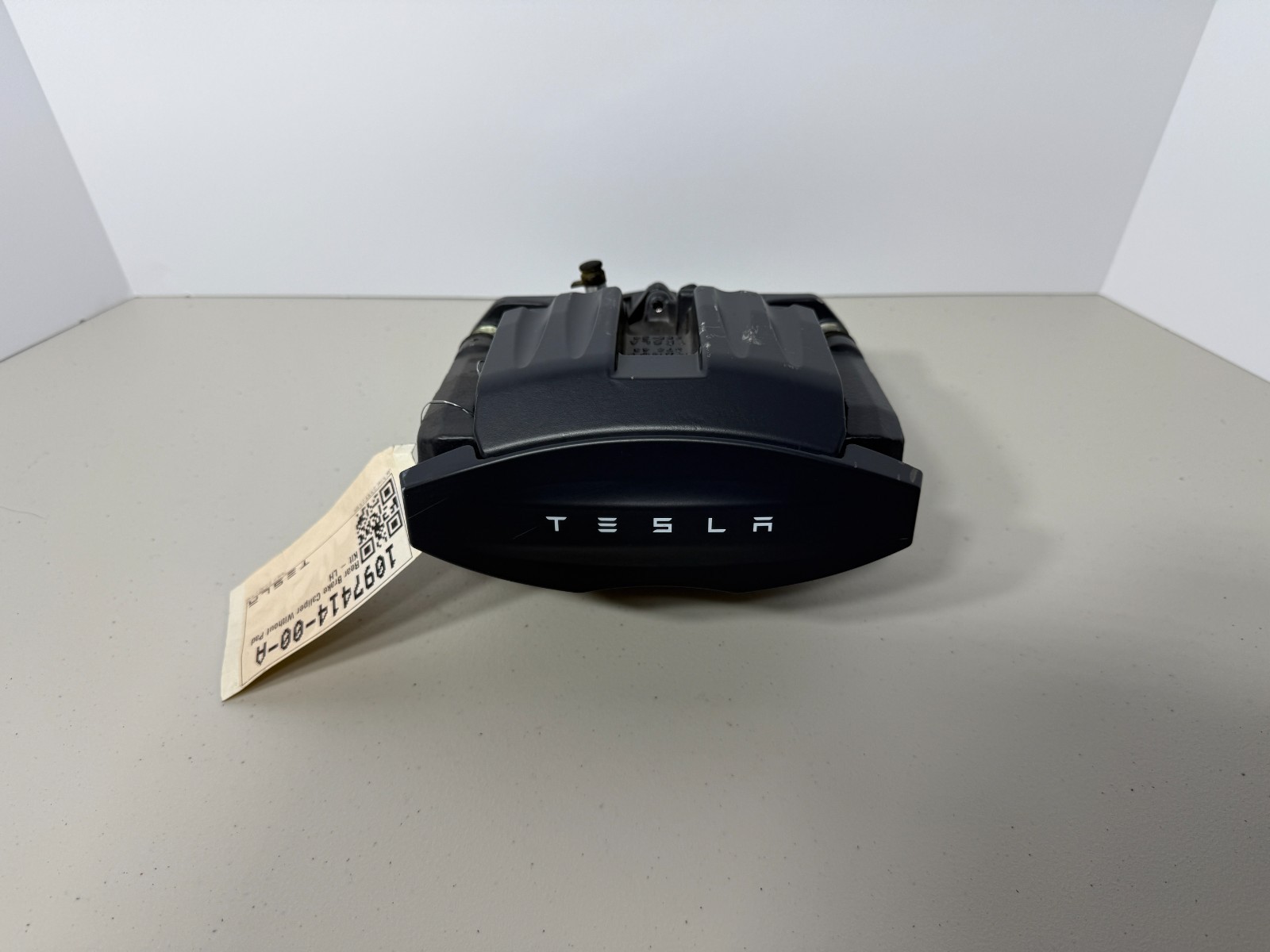 NEW OEM 2016-2021 TESLA MODEL X S REAR LEFT BRAKE CALIPER MANDO 1097414-00-A NEW OEM 2016-2021 TESLA MODEL X S REAR LEFT BRAKE CALIPER MANDO 1097414-00-A