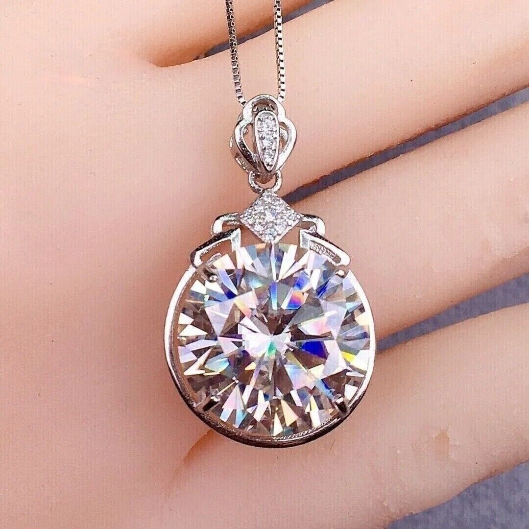 8 Ct Certified Round Shape VVS1 Natural White Diamond Pendant White Gold Finish