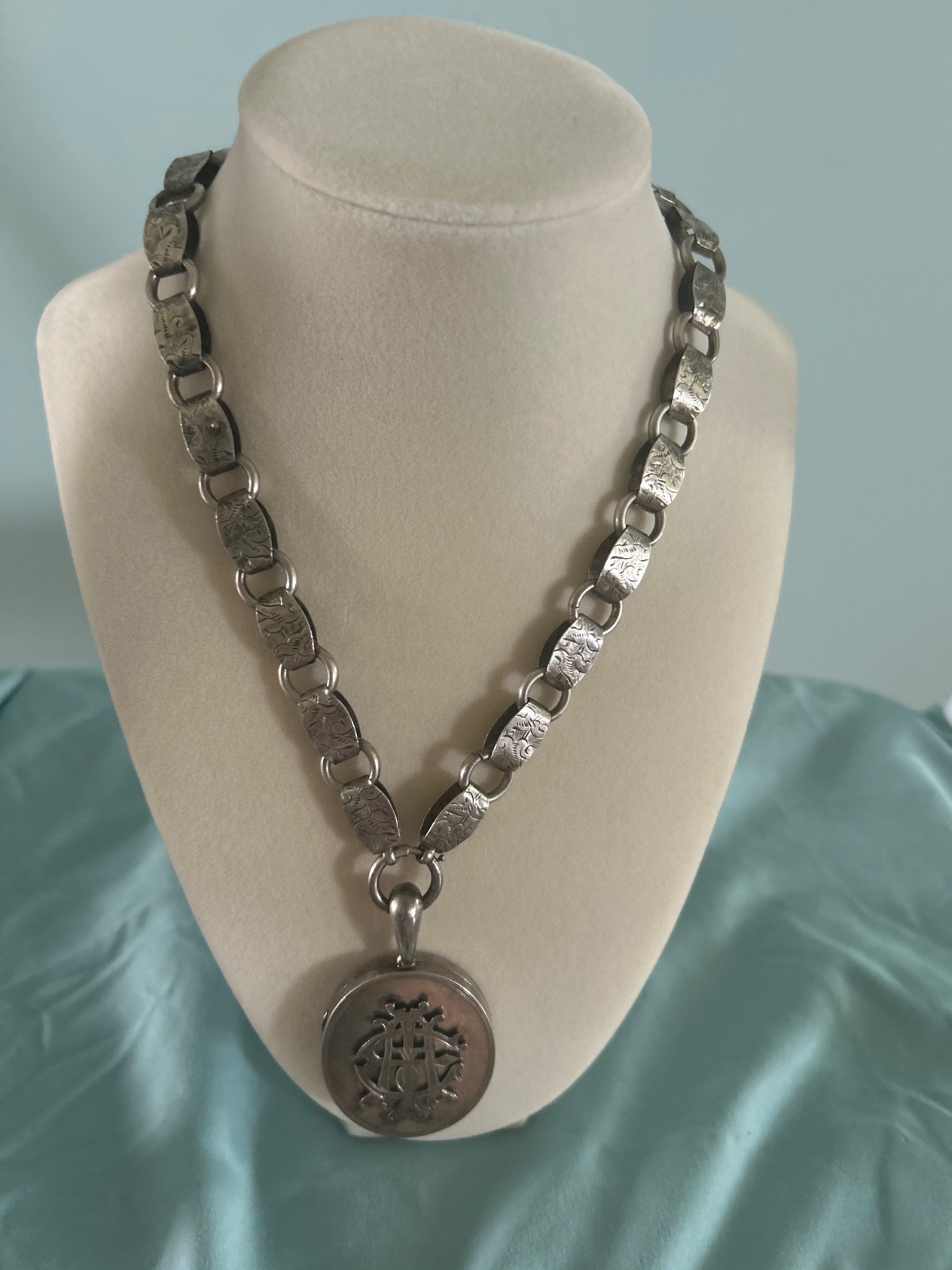 Antique 1880's Victorian Book Chain Collar & Monogrammed Oval Locket Neckl 925