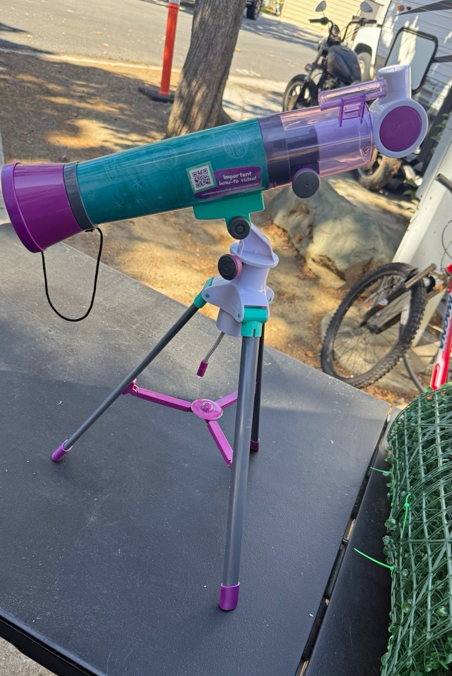 Nancy B Kids Telescope on Tripod Stand Teal Purple Age 8+ 2014 D14I020308 Nancy B Kids Telescope on Tripod Stand Teal Purple Age 8+ 2014 D14I020308