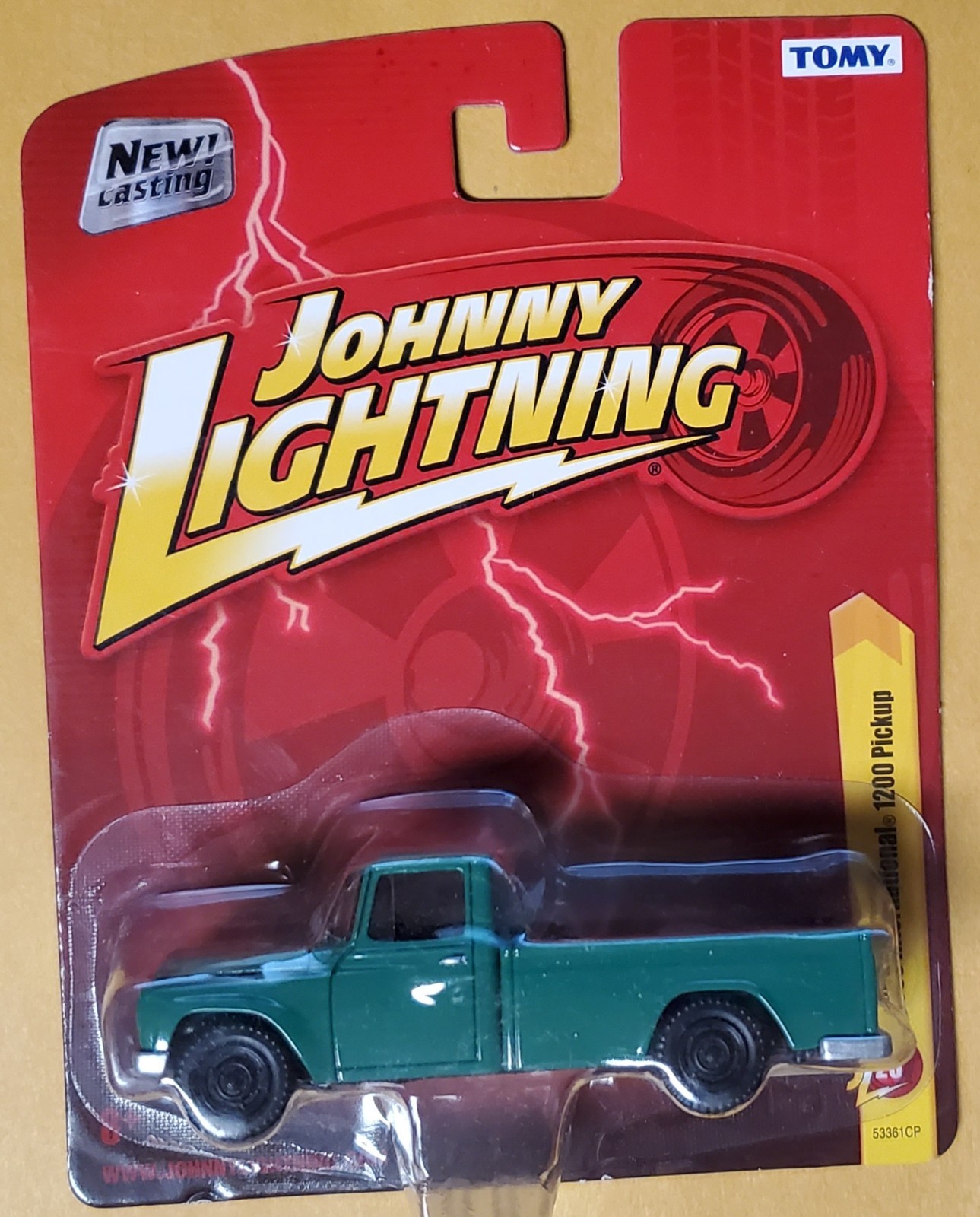 Johnny Lightning 1965 International 1200 Pickup 1:64 Green R26 IH