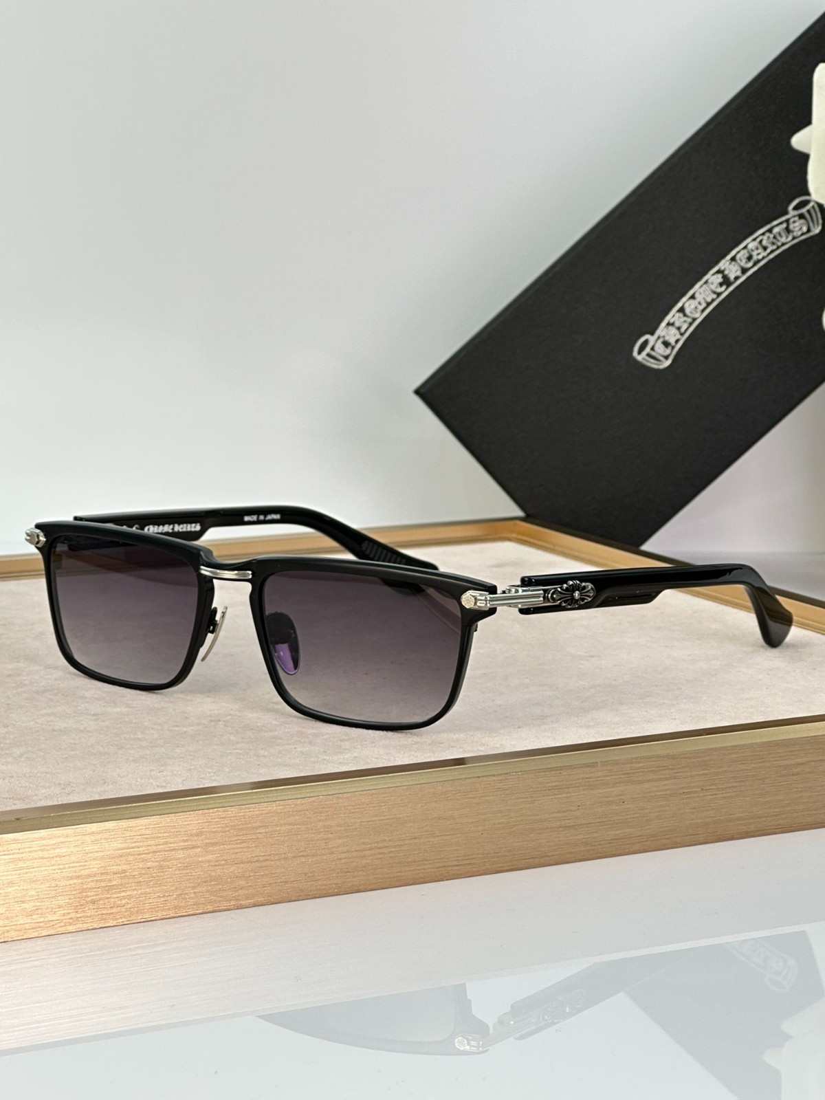 Chrome Hearts \ Chrome Hearts \