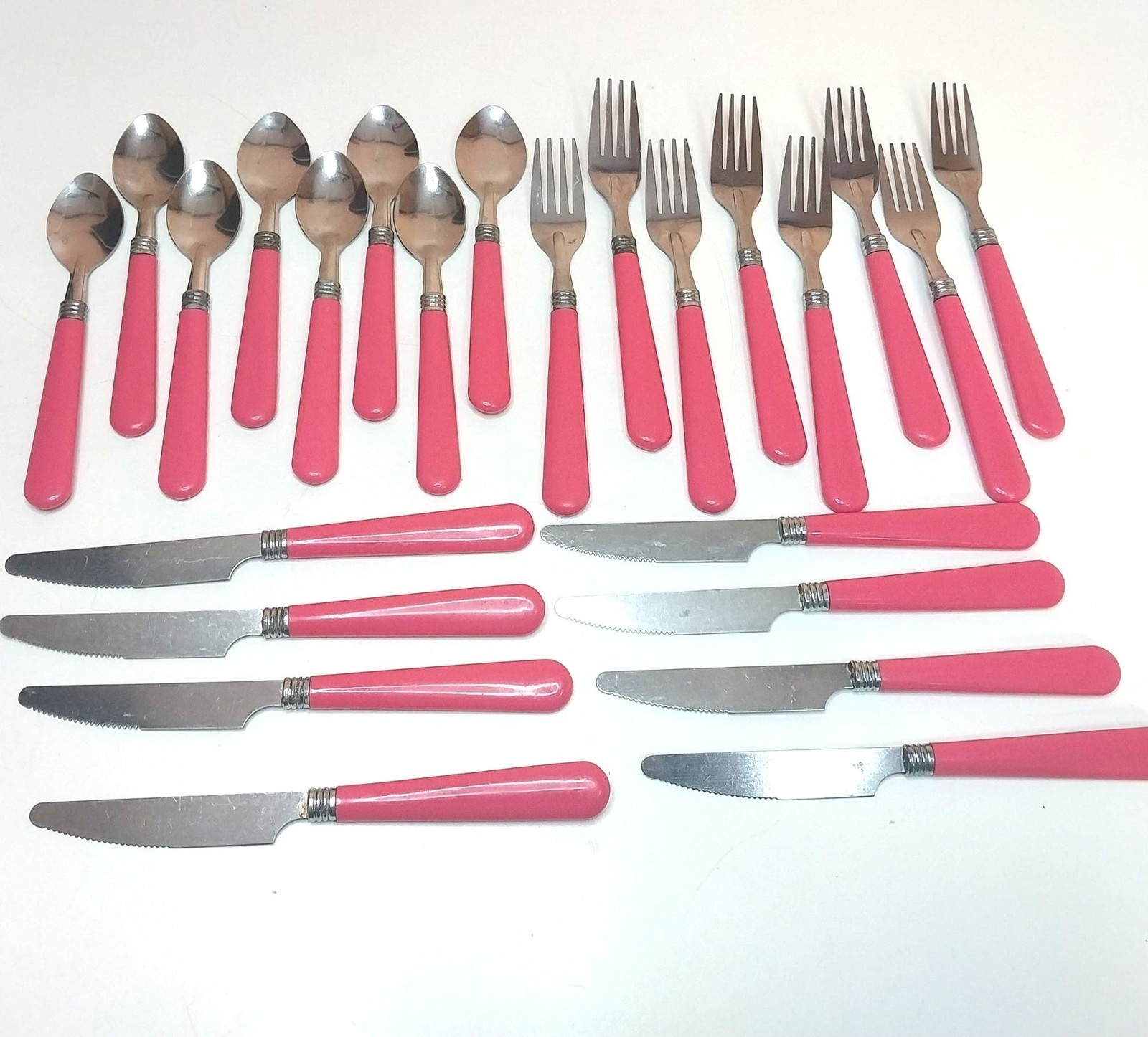 Vintage 24-Piece Pink Handle Flatware Set Knives Forks Spoons Stainless Steel Vintage 24-Piece Pink Handle Flatware Set Knives Forks Spoons Stainless Steel