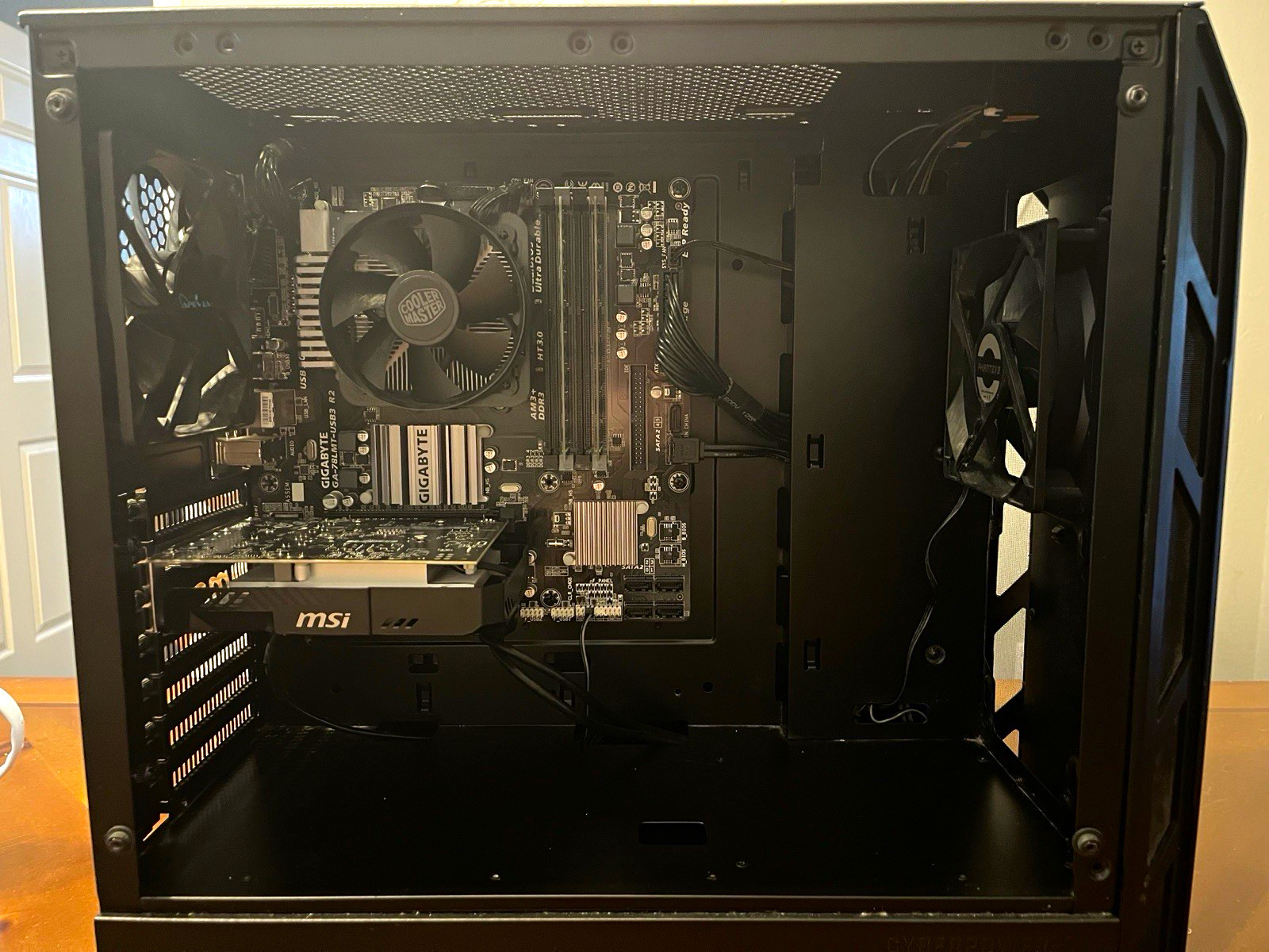 CyberPowerPC C Series Amd fx-6300 1 Tb hard drive Amd Radeon RX 560
