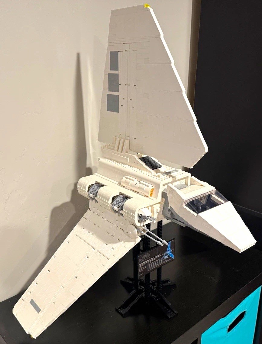 LEGO Star Wars UCS 10212 Imperial Shuttle Set 2053 pcs no minifigs or manuals LEGO Star Wars UCS 10212 Imperial Shuttle Set 2053 pcs no minifigs or manuals