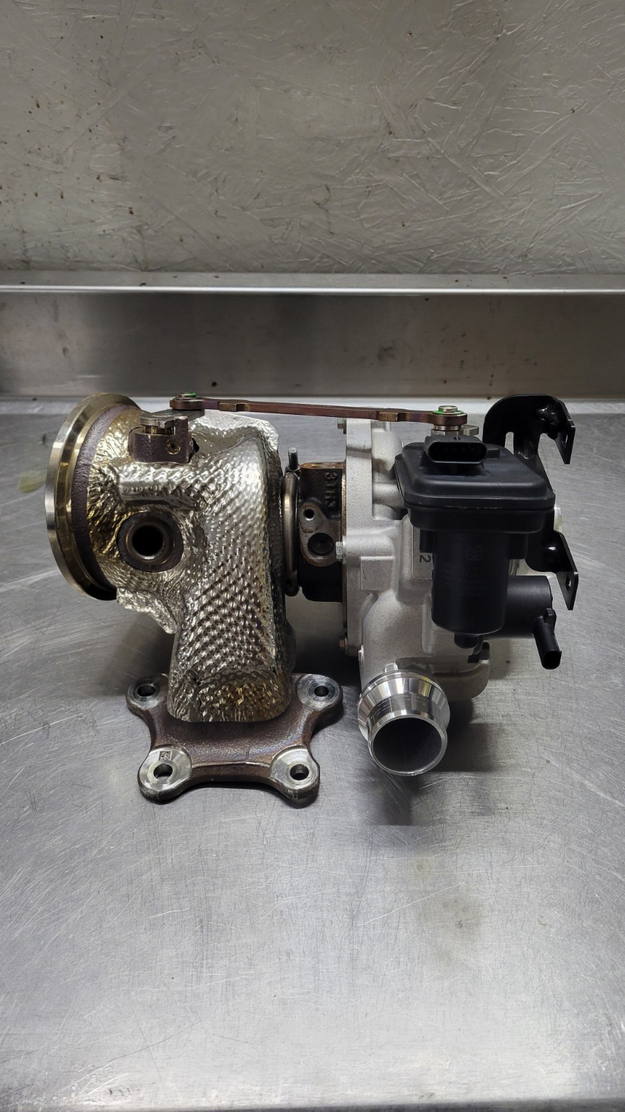 2022-2025 Grand Wagoneer 3.0L Front Turbocharger Assembly OEM