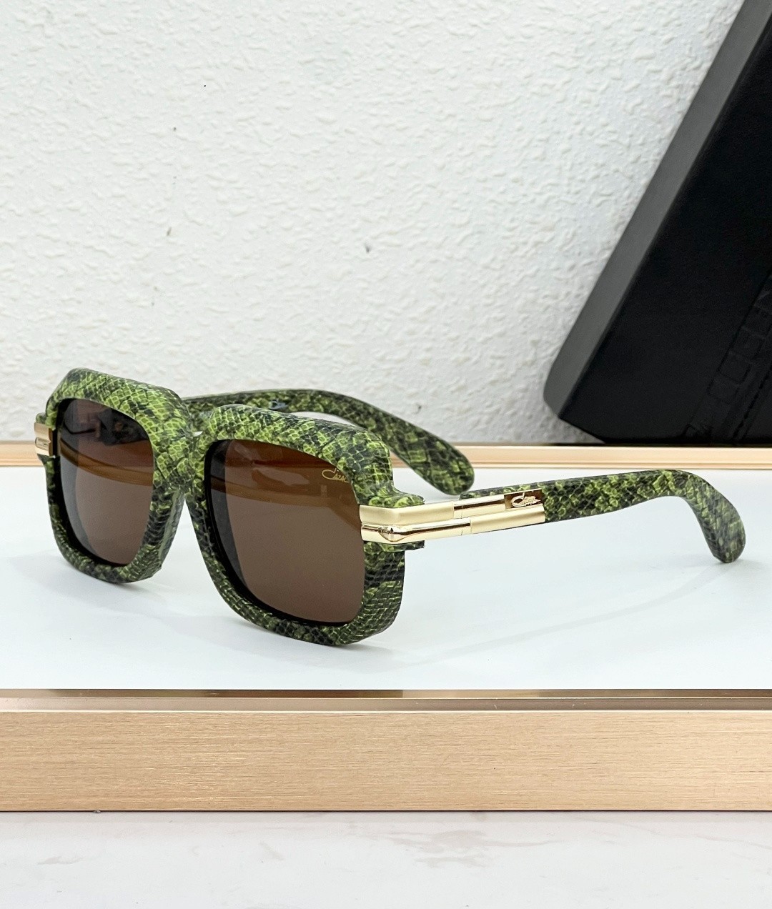 Cazal Mod 607 Unisex Oversized Square Sunglasses Green Snake Print 56‑18‑145 Cazal Mod 607 Unisex Oversized Square Sunglasses Green Snake Print 56‑18‑145