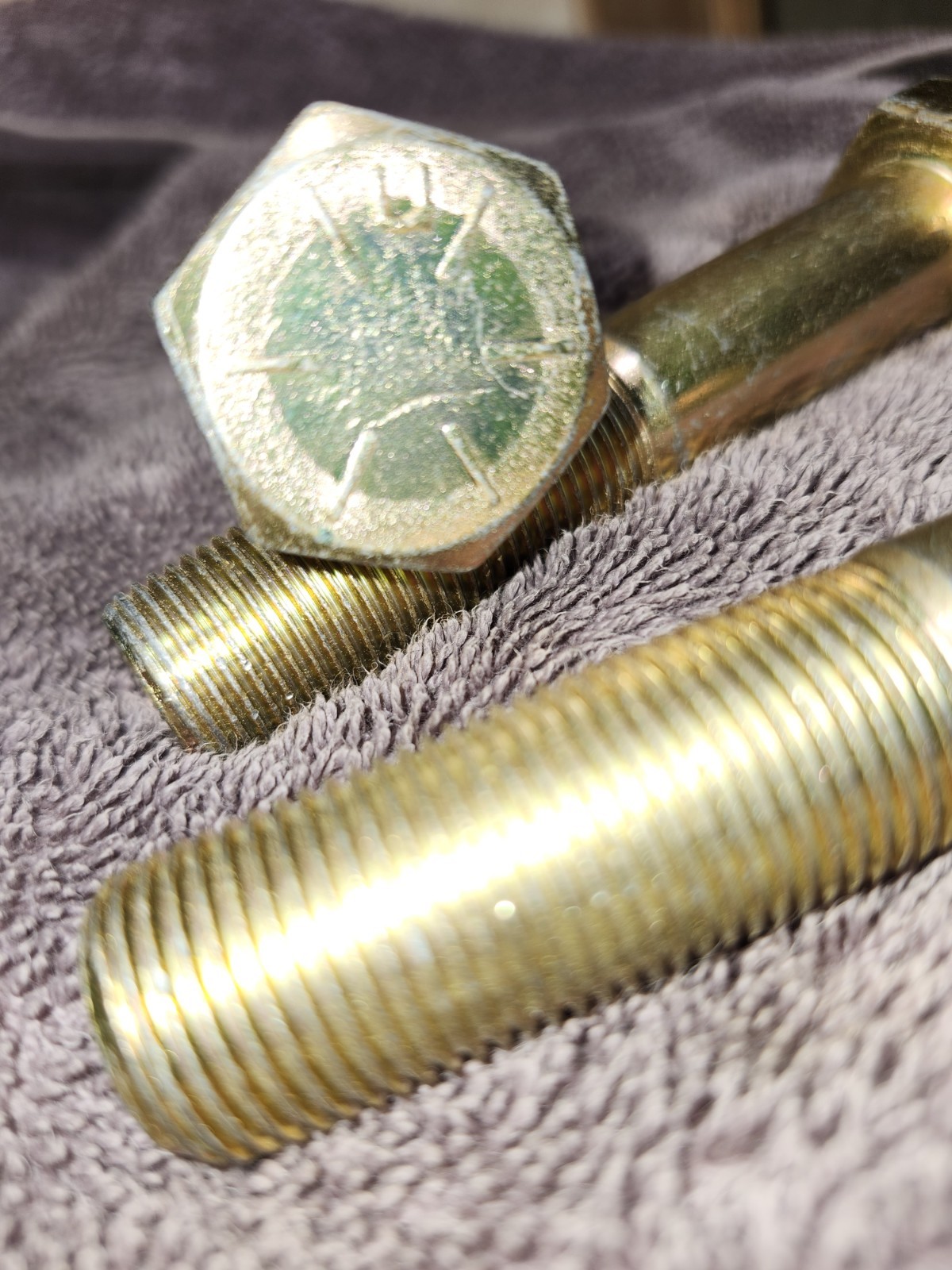 3/4 - 14x4 Grade 8 Bolts. LOT OF 10 BOLTS 3/4 - 14x4 Grade 8 Bolts. LOT OF 10 BOLTS