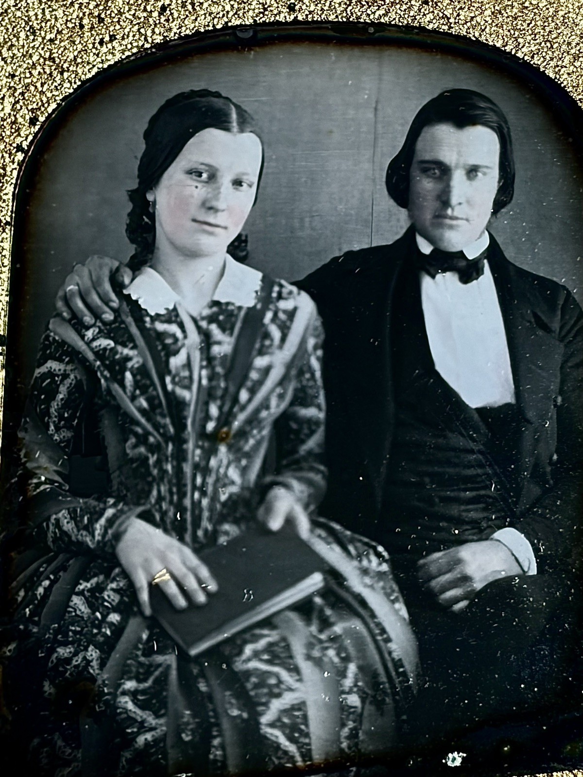 6th Plate Daguerreotype of a Young Beautiful Couple Tinted Full Case Swans 6th Plate Daguerreotype of a Young Beautiful Couple Tinted Full Case Swans