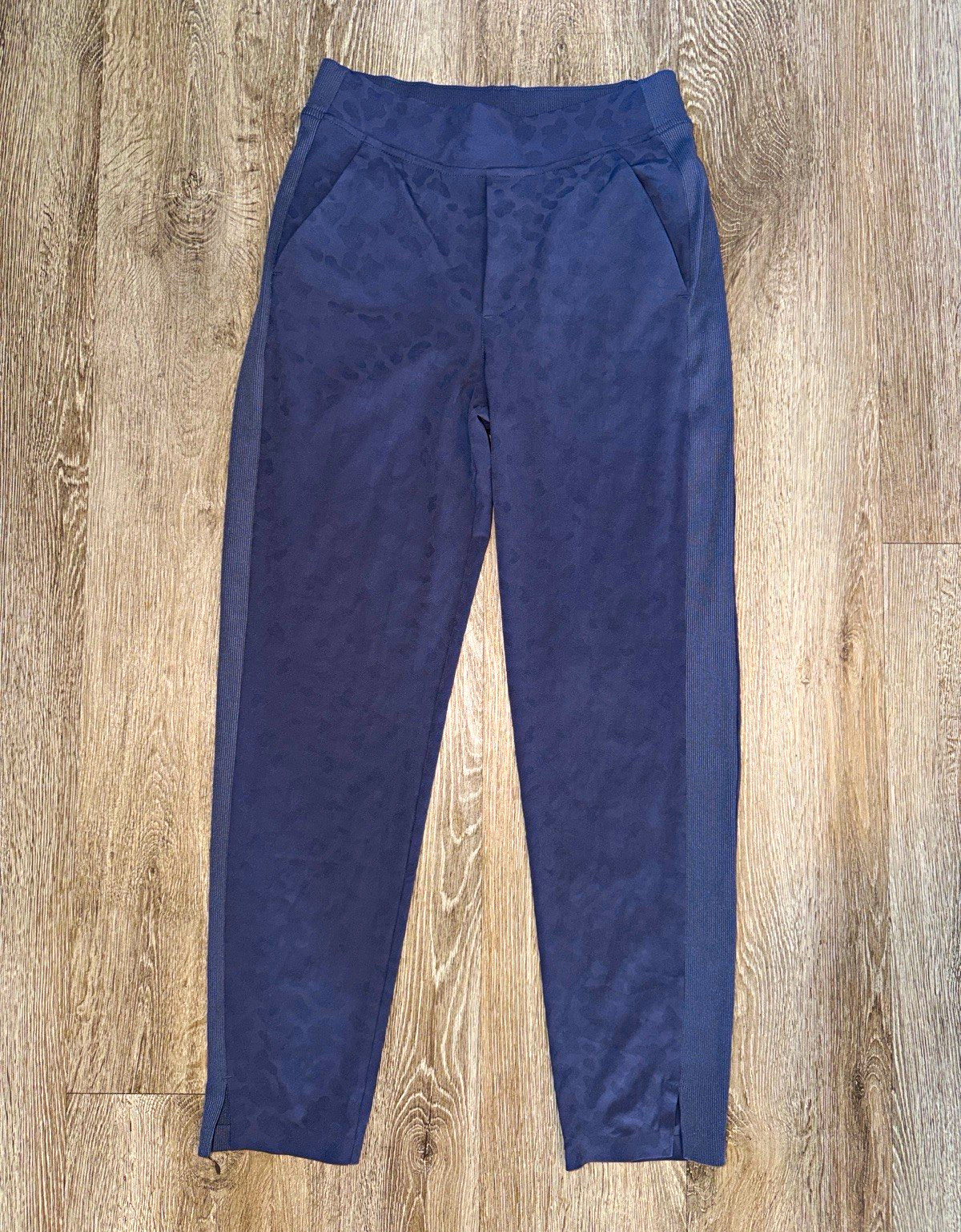 Athleta Brooklyn Textured Ankle Pants Women’s 0 Blue Pull-On Stretch Pockets Athleta Brooklyn Textured Ankle Pants Women’s 0 Blue Pull-On Stretch Pockets