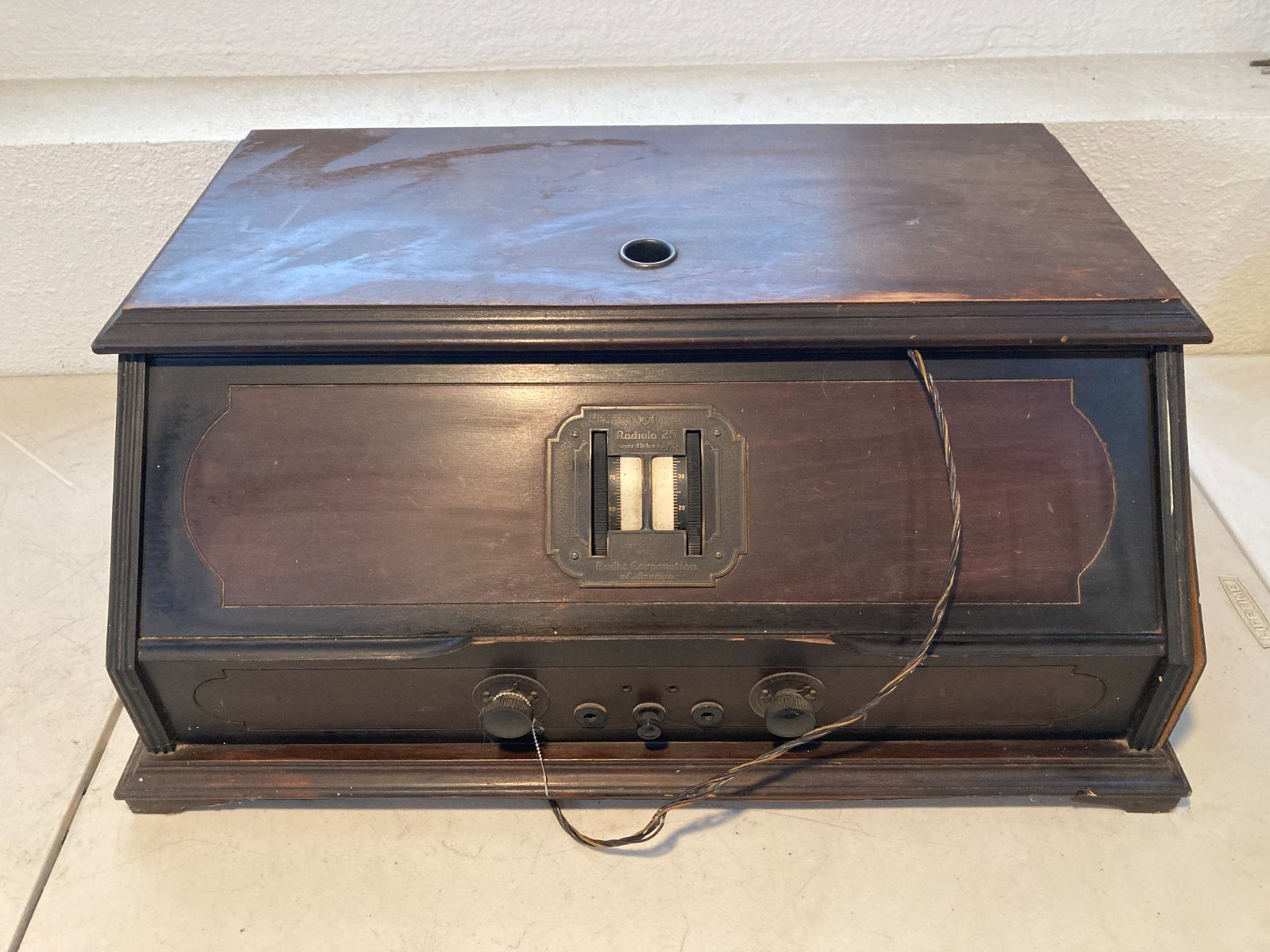 VINTAGE ANTIQUE RCA RADIOLA 25 SUPER HETERODYNE TUBE RADIO P/R VINTAGE ANTIQUE RCA RADIOLA 25 SUPER HETERODYNE TUBE RADIO P/R