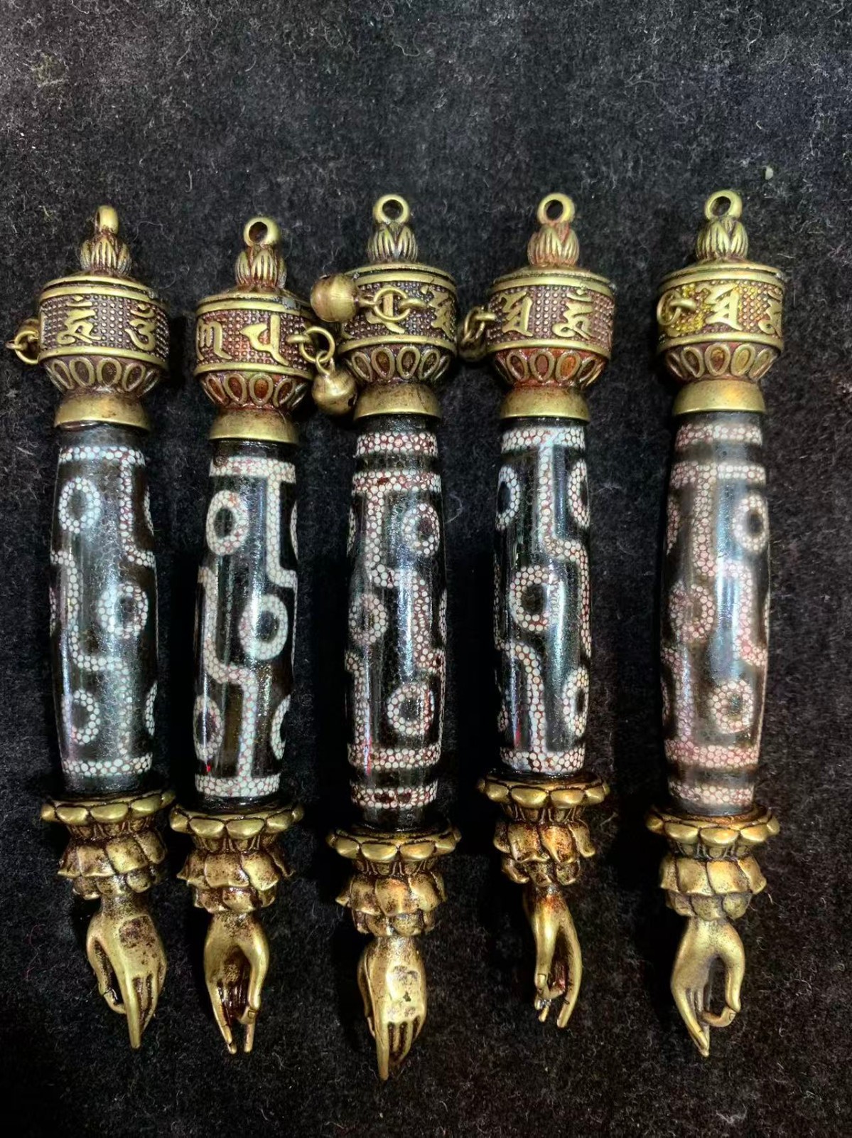 5Pcs Tibetan Brass Om Wheel Hand Inlay Dragon Vein Agate Dzi 9Eyed Bead Pendants