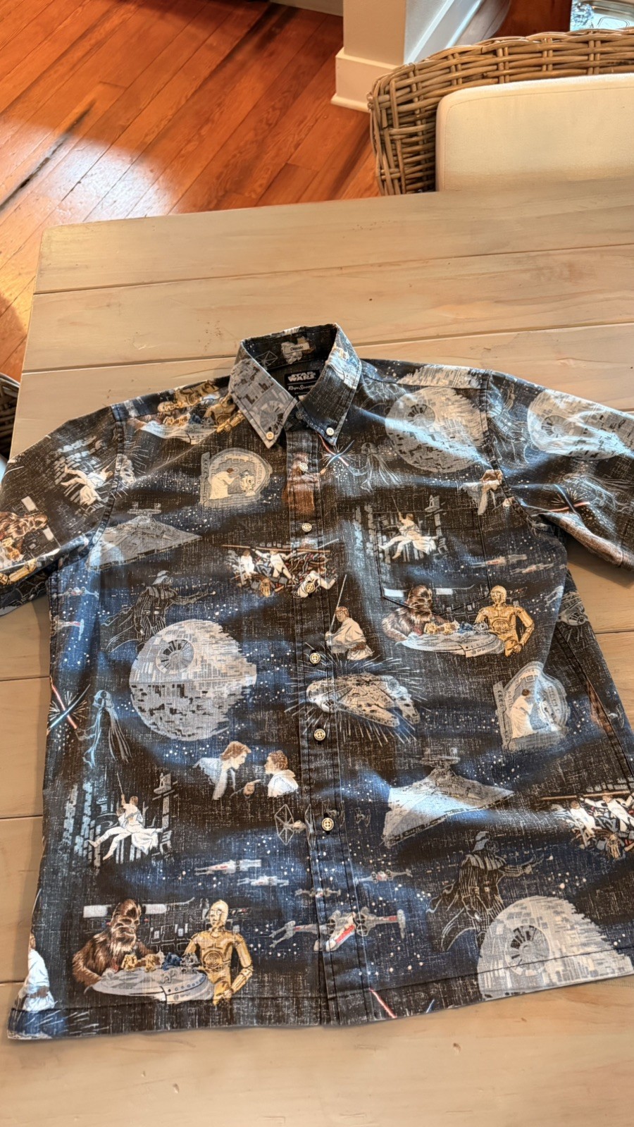 Reyn Spooner Star Wars Black and Blue Star Wars aloha Hawaiian Shirt SM RARE Reyn Spooner Star Wars Black and Blue Star Wars aloha Hawaiian Shirt SM RARE